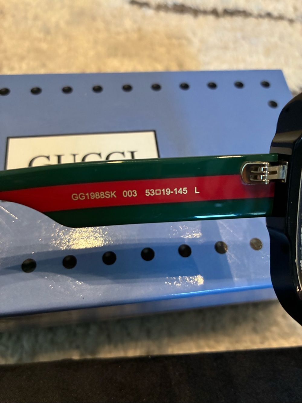 Gucci Green and Red Stripe Square Sunglasses with Gold GG - Picture 3 of 5